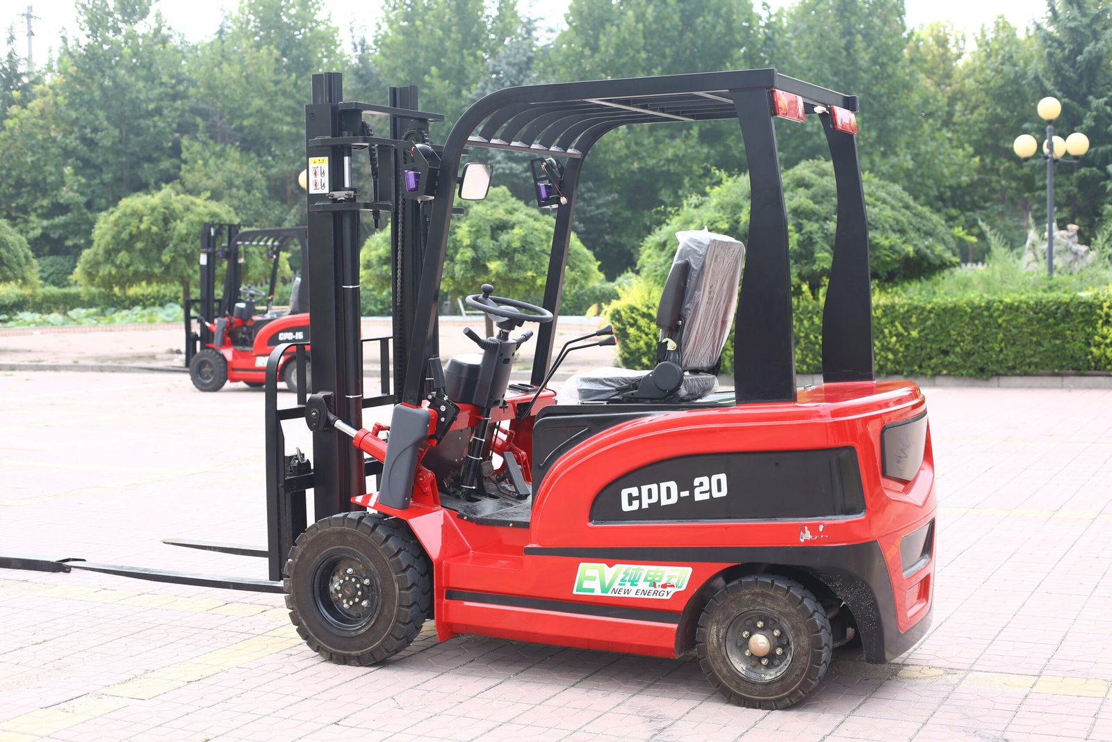 1.5 ton new energy forklift